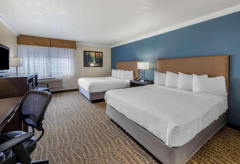 Номер Стандарт Адаптированный для Инвалидов, Best Western Town & Country Lodge