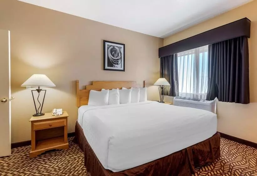 سوییت, Best Western Turquoise Inn & Suites