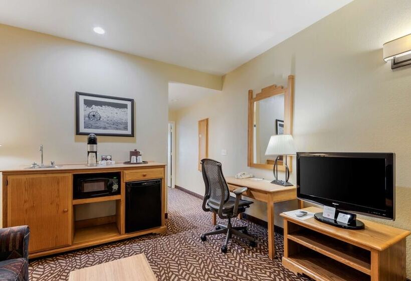 جناح, Best Western Turquoise Inn & Suites