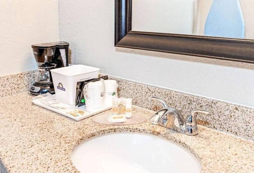 Студия Стандарт, Cabana Inn & Suites
