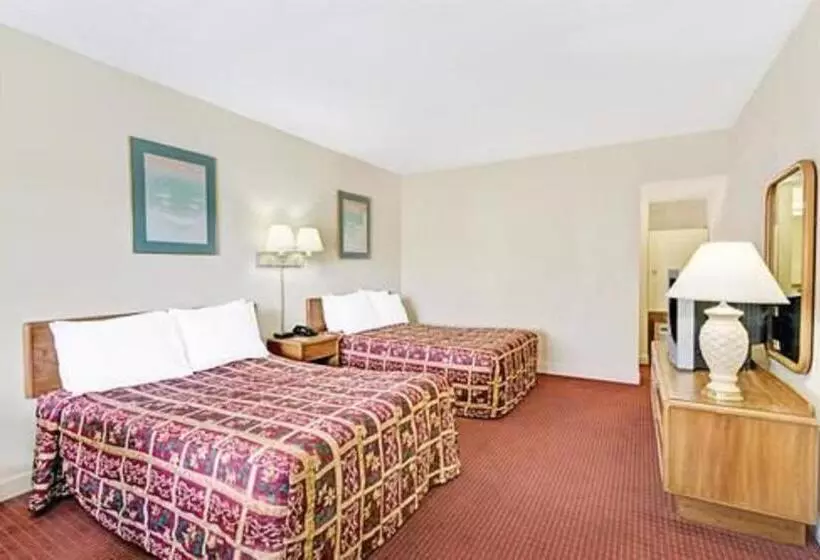 اتاق استاندارد با 2 تخت دوبل, Captain John Smith Inn Williamsburg