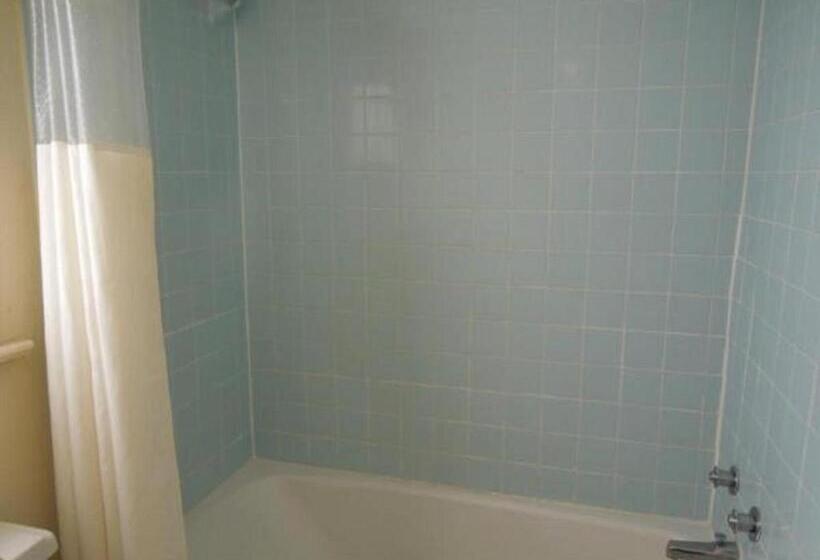 غرفة قياسية, Captain John Smith Inn Williamsburg