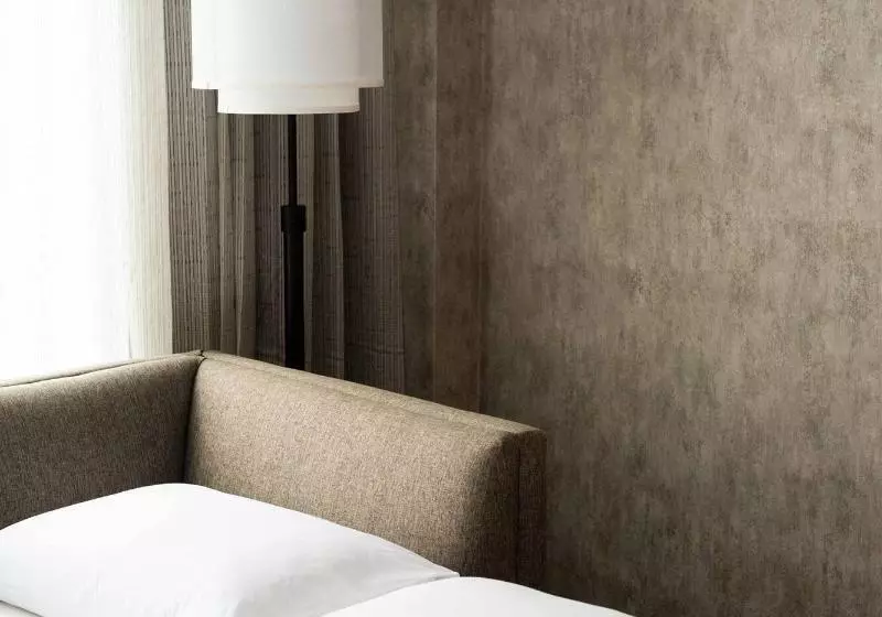 اتاق استاندارد با تخت بزرگ, Columbus Marriott