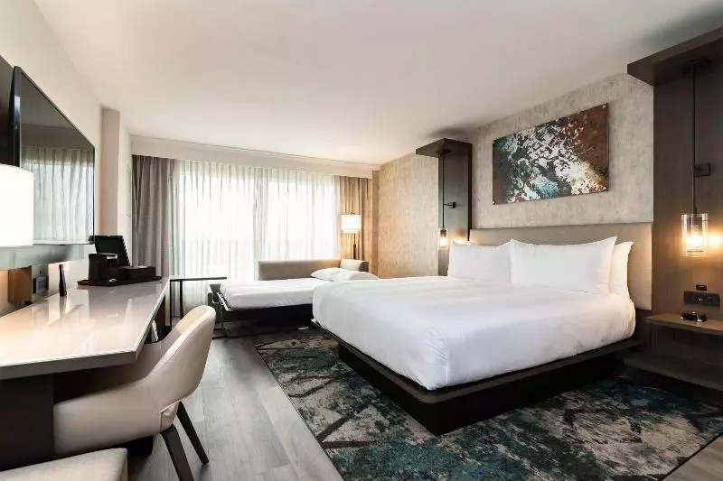 اتاق استاندارد با تخت بزرگ, Columbus Marriott