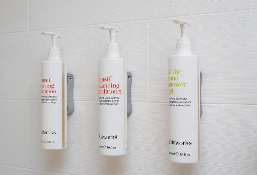 キングサイズベッドのスタンダードルーム, Columbus Marriott