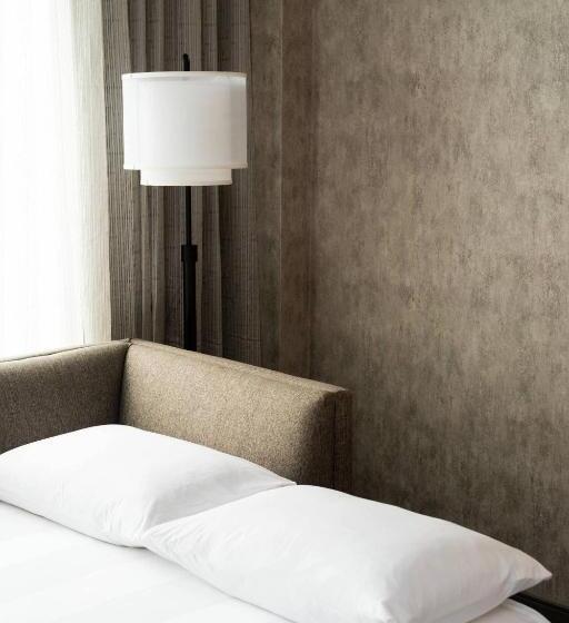 キングサイズベッドのスタンダードルーム, Columbus Marriott