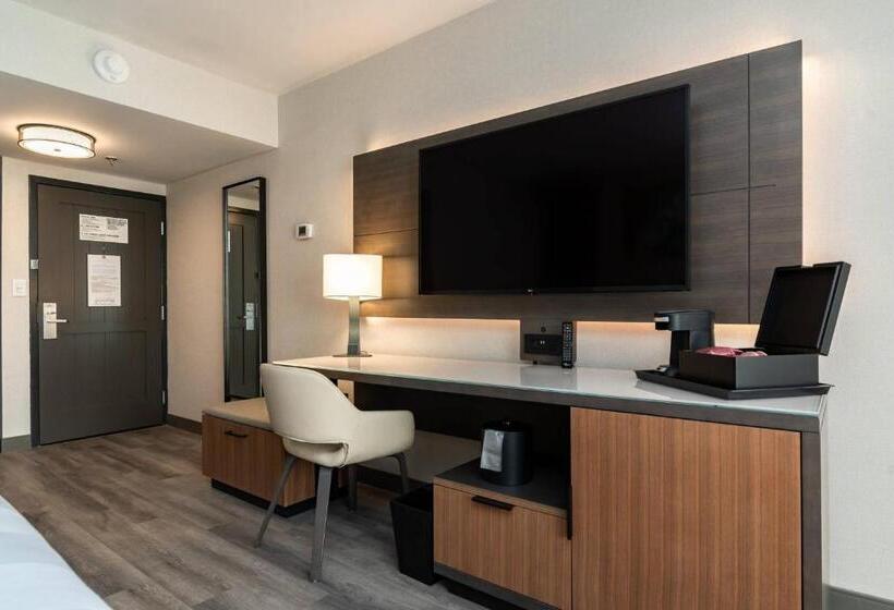 キングサイズベッドのスタンダードルーム, Columbus Marriott