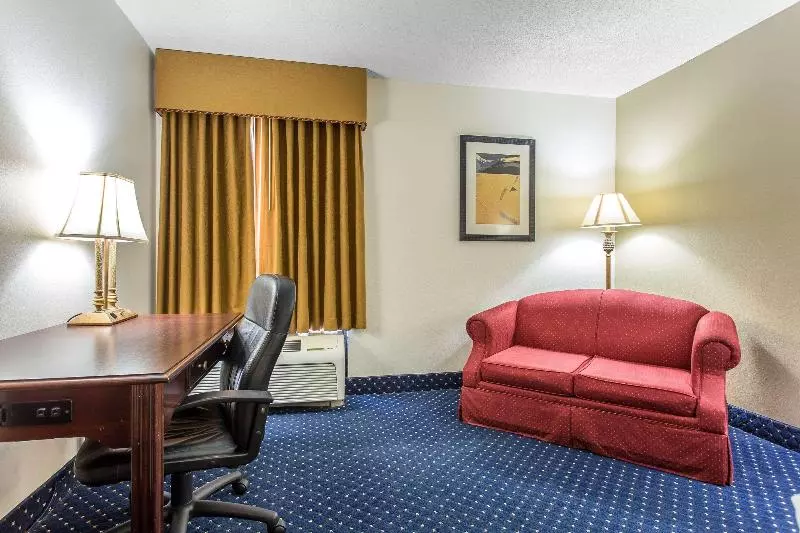 キングサイズベッドのスタンダードルーム, Comfort Inn Laurinburg