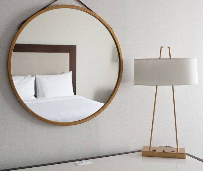 غرفه قياسيه سريرين مزدوجين, Crowne Plaza Edison, An Ihg