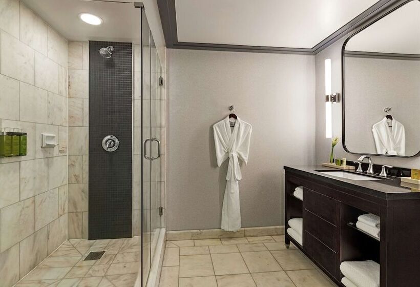 غرفه قياسيه سريرين مزدوجين, Hilton Checkers Los Angeles