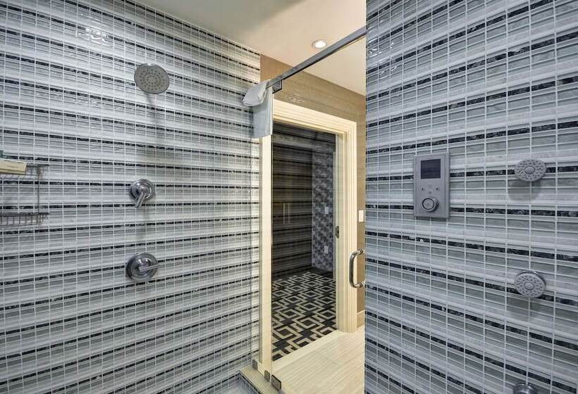 جناح سرير كينج, Hilton Checkers Los Angeles