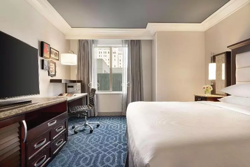اتاق استاندارد با تخت بزرگ, Hilton Checkers Los Angeles