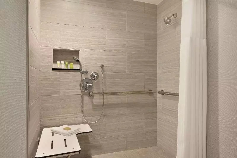 اتاق استاندارد با تخت بزرگ, Hilton Checkers Los Angeles