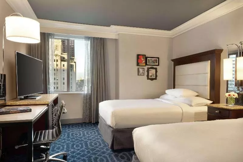 اتاق استاندارد با چشم‌انداز شهر, Hilton Checkers Los Angeles