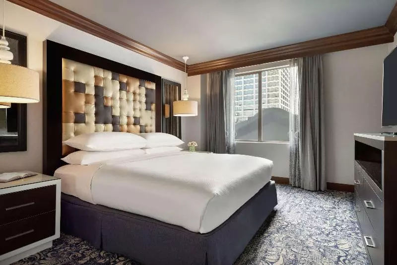 اتاق لوکس با تخت بزرگ, Hilton Checkers Los Angeles