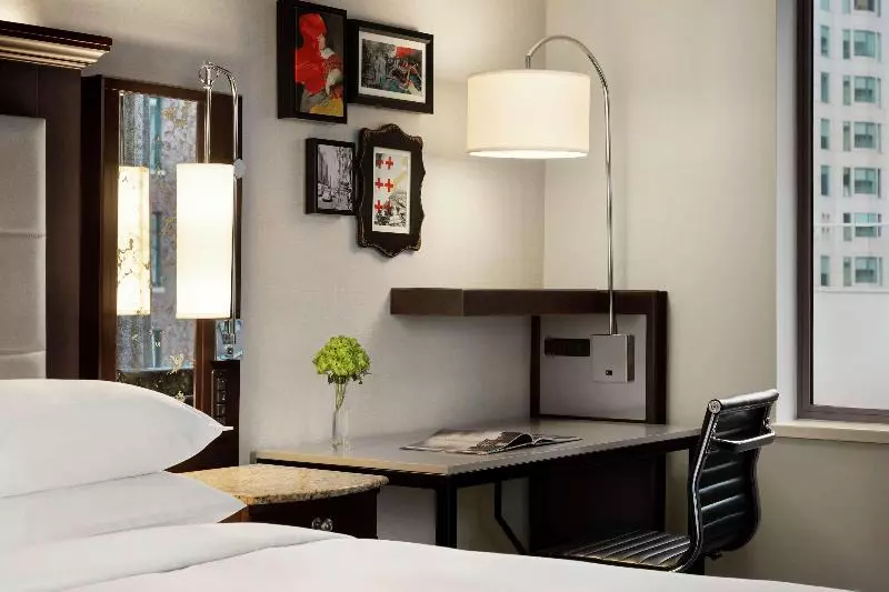اتاق لوکس با تخت بزرگ, Hilton Checkers Los Angeles