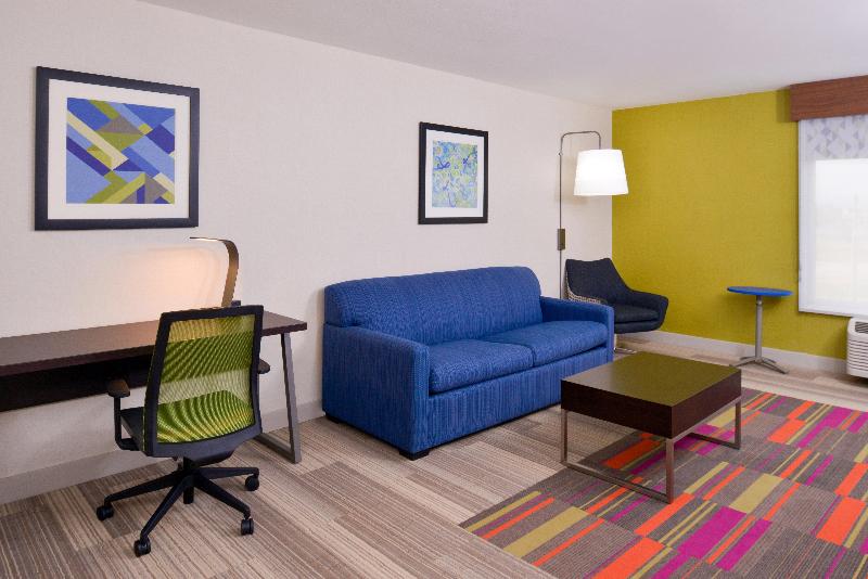 سوییت, Holiday Inn Express & Suites   Shreveport   Downtown, An Ihg