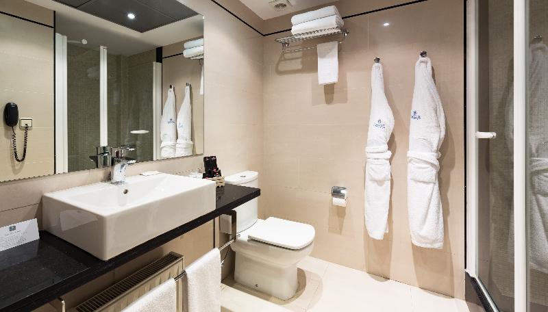 带大床的标准间, Holiday Inn Express Winston Salem Medical Ctr Area