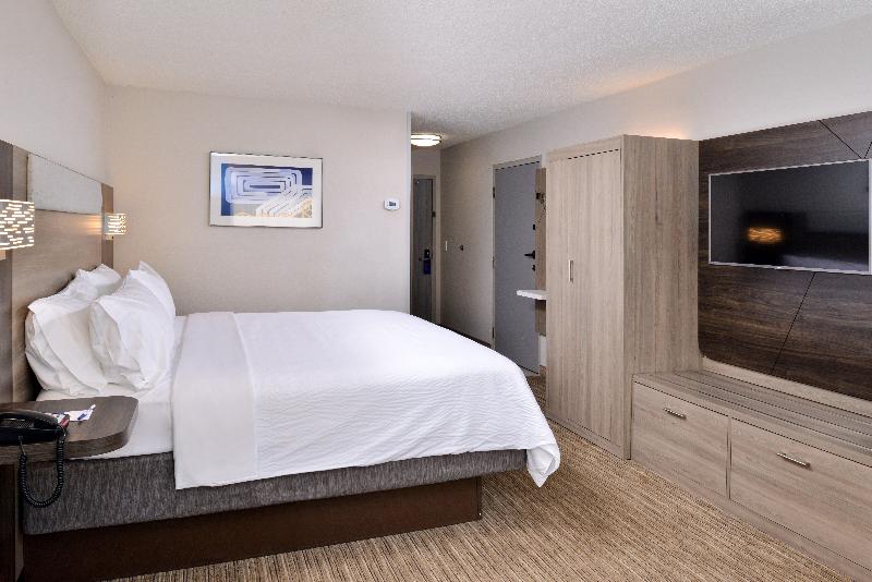 带大床的标准间, Holiday Inn Express Winston Salem Medical Ctr Area