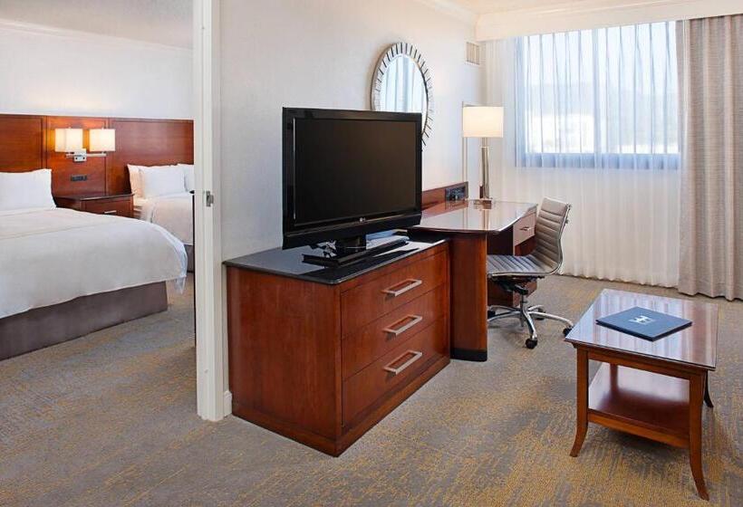 Люкс Ejecutiva 2 Спальни, Los Angeles Marriott Burbank Airport