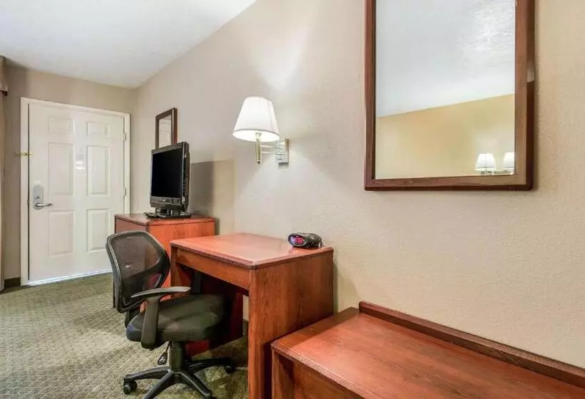 キングサイズベッドのスタンダードルーム, Quality Inn Cedar City University Area