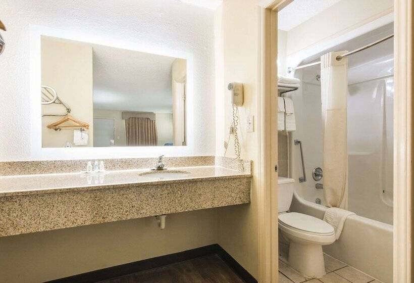 Номер Стандарт 2 Двуспальные Кровати, Quality Inn
