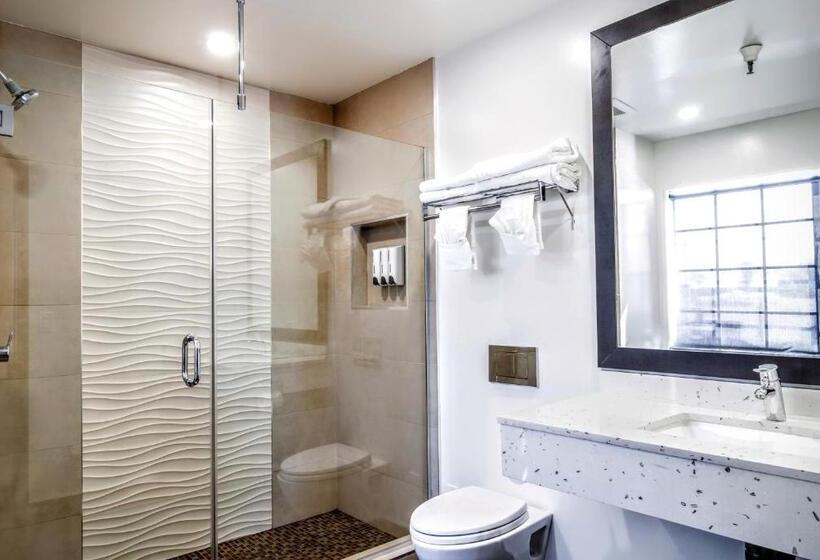 جناح سرير كينج, Redondo Pier Inn