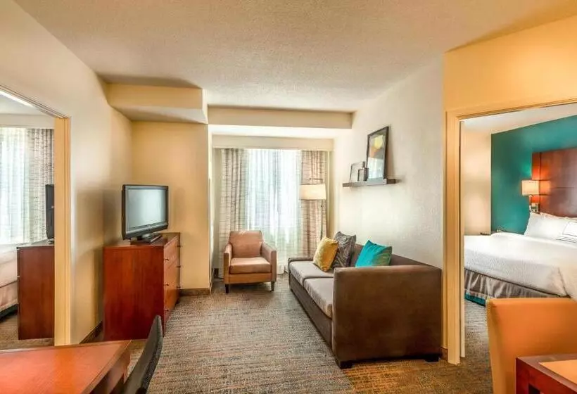 Sviitti Liikuntarajoitteisille, Residence Inn Arlington Courthouse