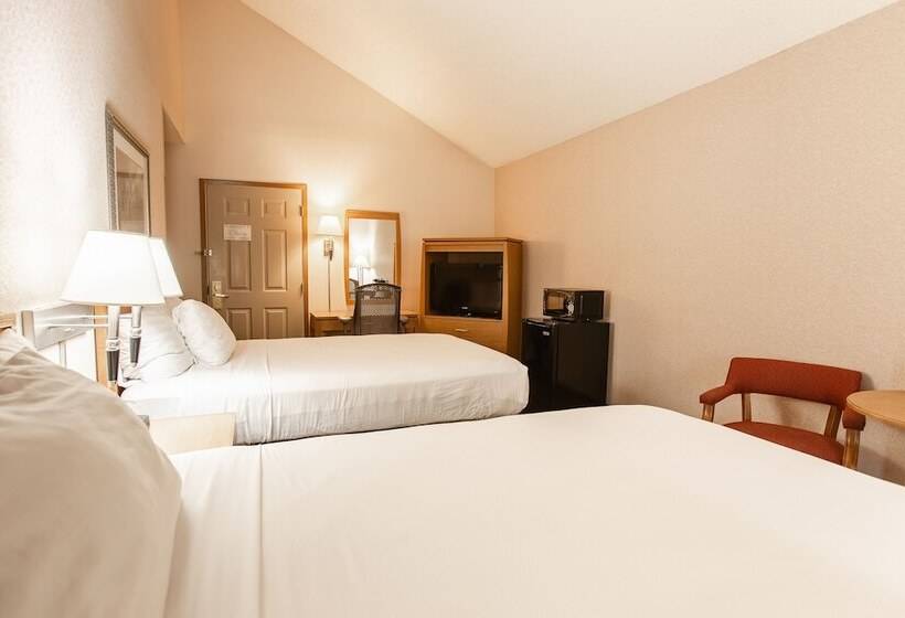 غرفة قياسية, Rivertree Inn & Suites