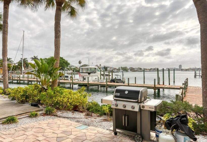 شقة غرفتين, Dockside Dream