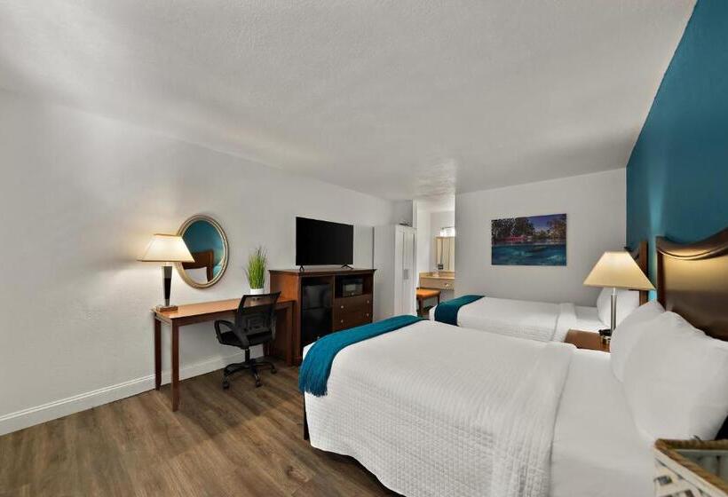 Номер Премиум, Paddletail Waterfront Lodge, Trademark Collection By Wyndham