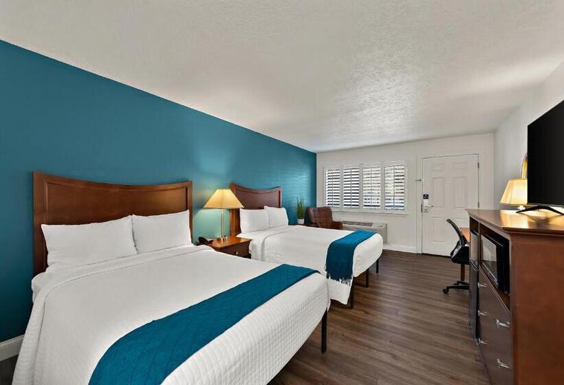 Номер Премиум, Paddletail Waterfront Lodge, Trademark Collection By Wyndham