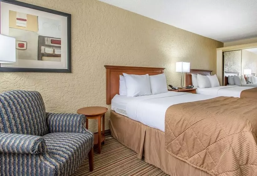 ２ダブルベッドのスタンダードルーム, Clarion Hotel Broken Arrow   Tulsa