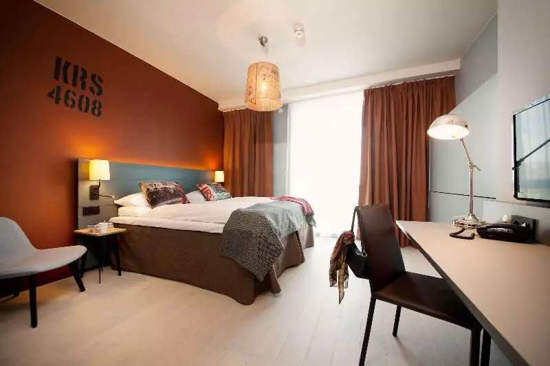 اتاق استاندارد با تخت بزرگ, Comfort Inn & Suites Orange County John Wayne Airport