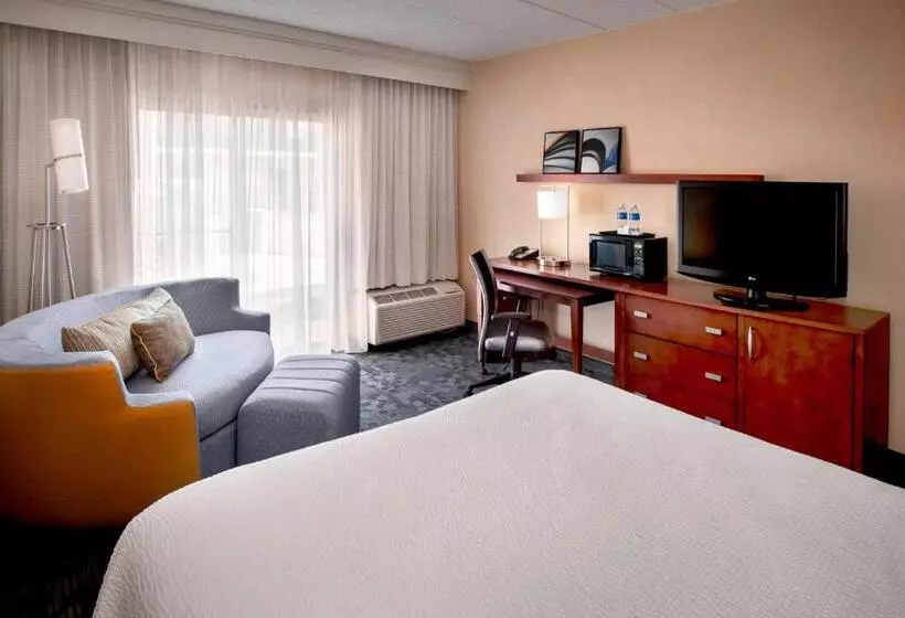 Standard-invahuone King-vuode, Courtyard By Marriott Hartford Windsor Airport