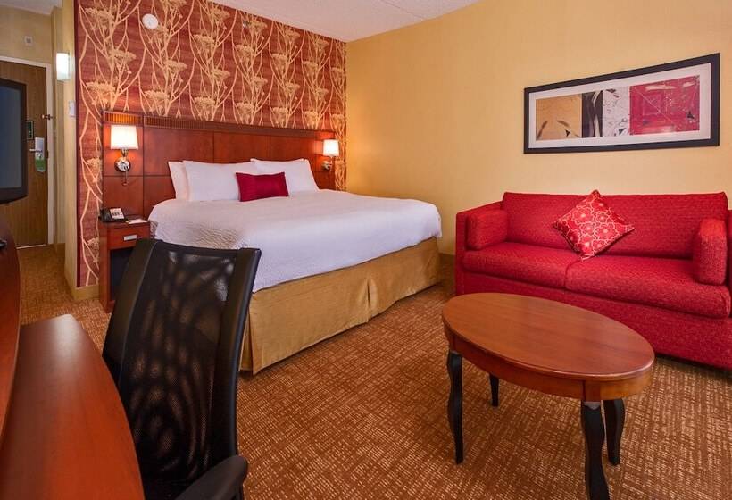 Люкс, Courtyard By Marriott Richmond West