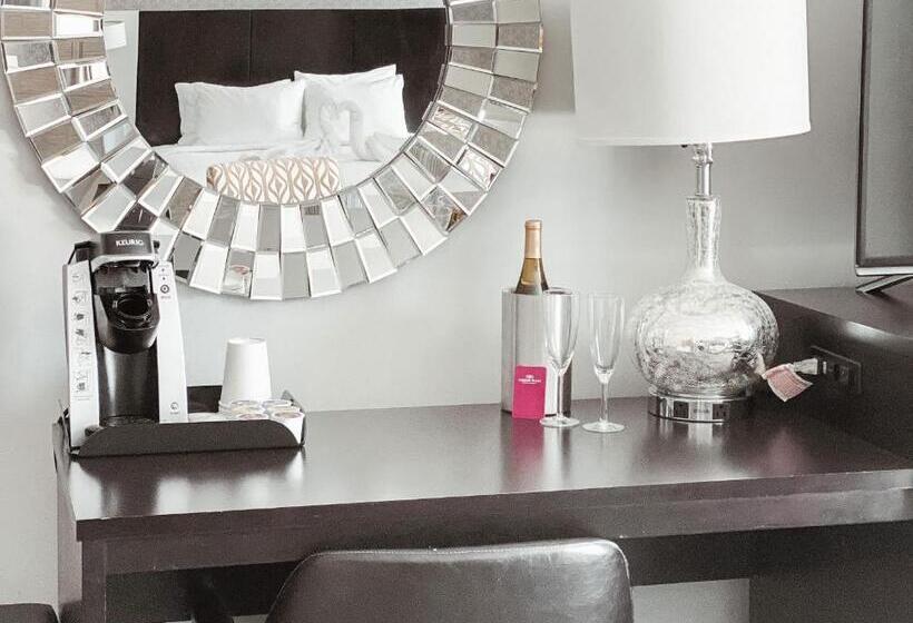 اتاق استاندارد با تخت بزرگ, Crowne Plaza Chicago Sw   Burr Ridge, An Ihg