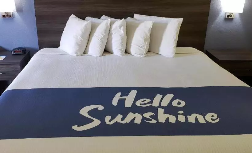 身障者適用キングサイズベッドルーム, Days Inn By Wyndham Hampton Near Coliseum Convention Center