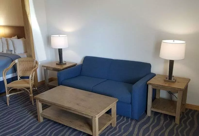スイート, Days Inn By Wyndham Kill Devil Hills Oceanfront  Wilbur