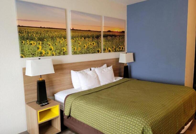 Номер Стандарт Кровать Кинг Адаптированный для Инвалидов, Days Inn By Wyndham Topeka