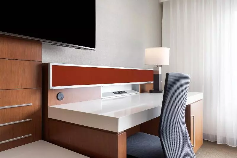 Standard-huone King-vuode, Delta Hotels By Marriott   Indianapolis Airport