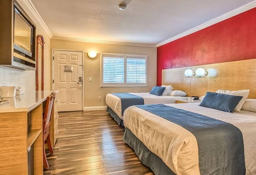 اتاق سوپریور, Hollywood City Inn