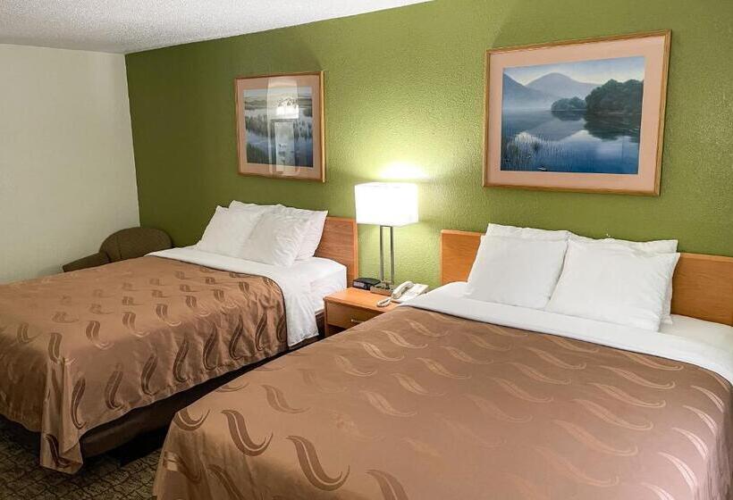 غرفة قياسية, Hudson Inn & Suites