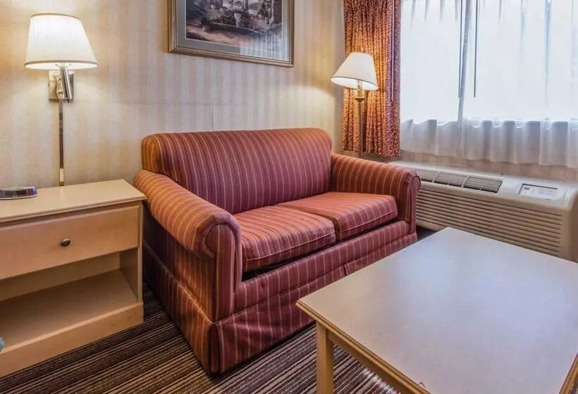 ２ダブルベッドのスタンダードルーム, Quality Inn Barkeyville