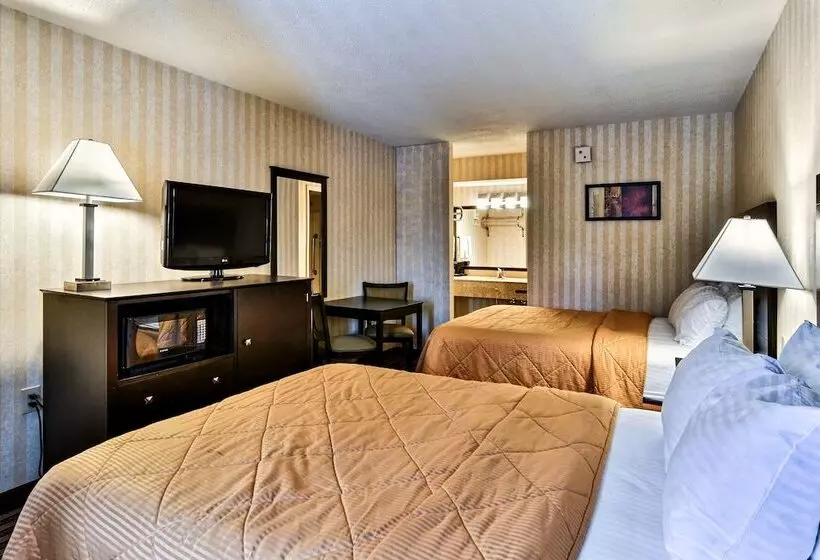 ２ダブルベッドのスタンダードルーム, Quality Inn Barkeyville