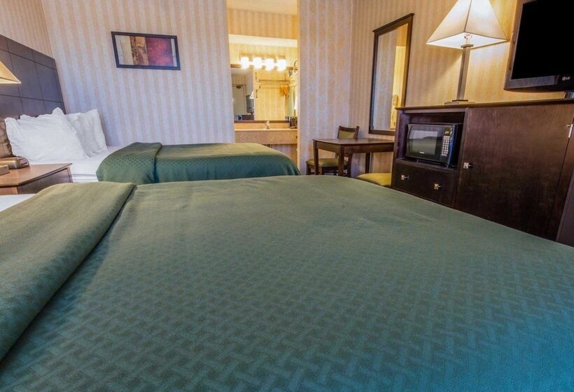 Номер Стандарт 2 Двуспальные Кровати, Quality Inn Barkeyville