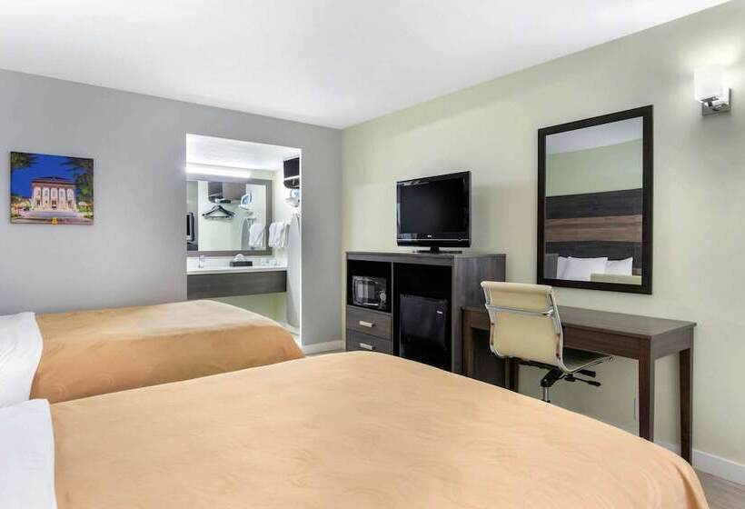חדר סטנדרט שתי מיטות זוגיות, Quality Inn University North I75