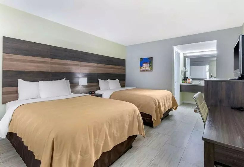 اتاق استاندارد با 2 تخت دوبل, Quality Inn University North I75