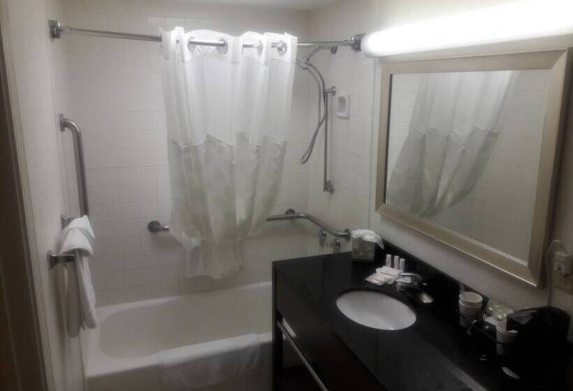 ２ダブルベッドのスタンダードルーム, Ramada By Wyndham Albuquerque Airport