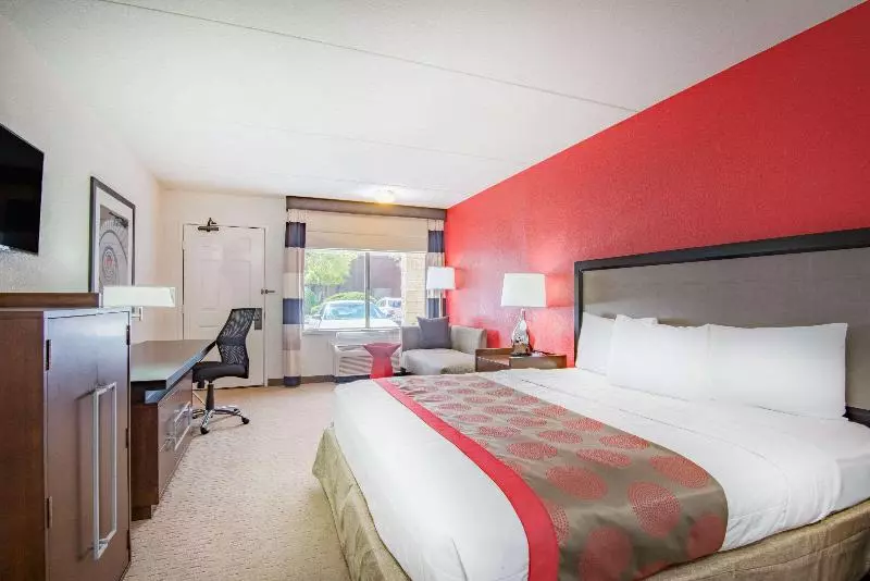 キングサイズベッドのスタンダードルーム, Ramada By Wyndham Albuquerque Airport